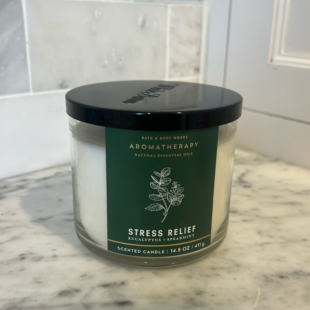 White Barn stress relief candle